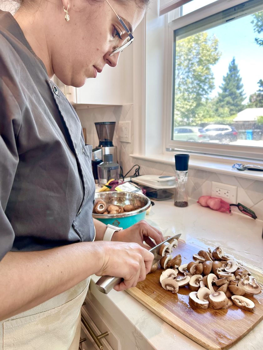 Chef Silmara prepping ingredients